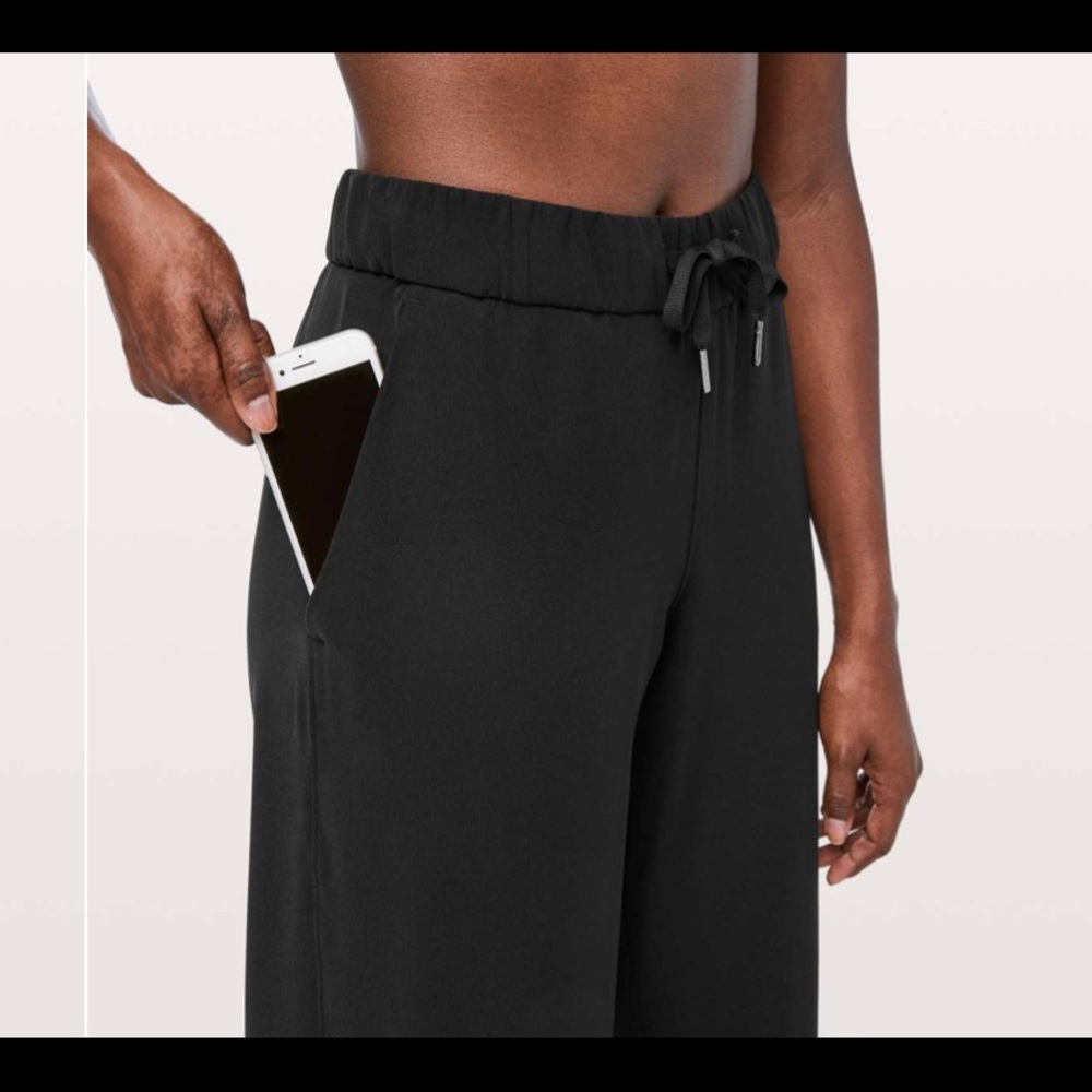 Lululemon track pants on the fly